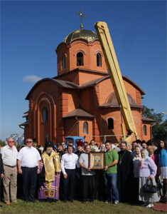 Инициаторами и меценатами строительства храма выступила Промышленная группа “Креатив”.