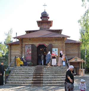 храм Пантелеимона Целителя в Вышгороде